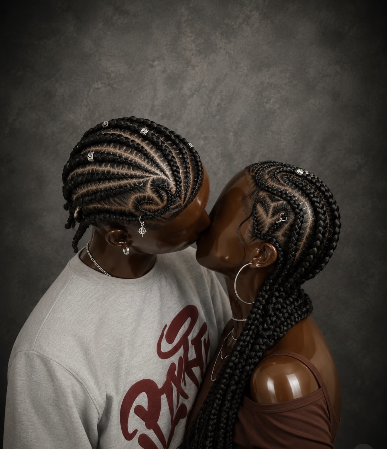 Deux mannequins avec des tresses stylisées, ambiance premium LES GAPHA'S